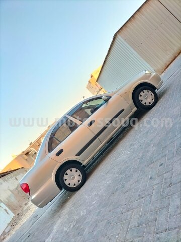 2011 نيسان صني