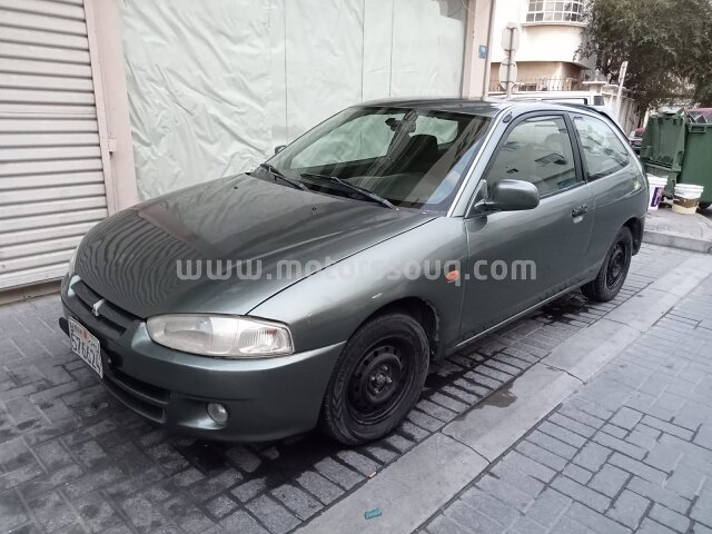 2003 Mitsubishi Colt