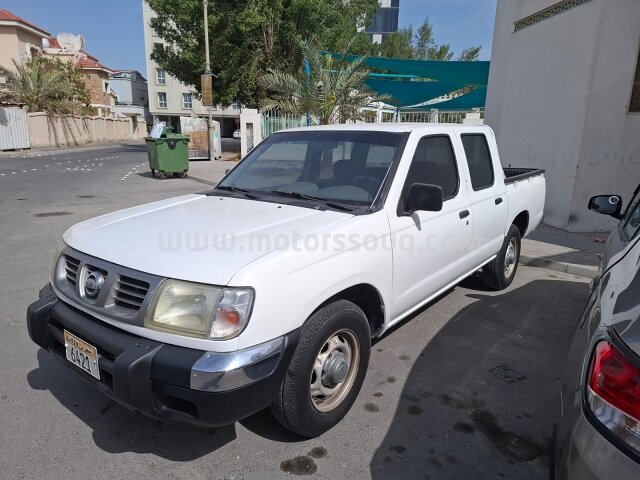 2005 نيسان بيك أب