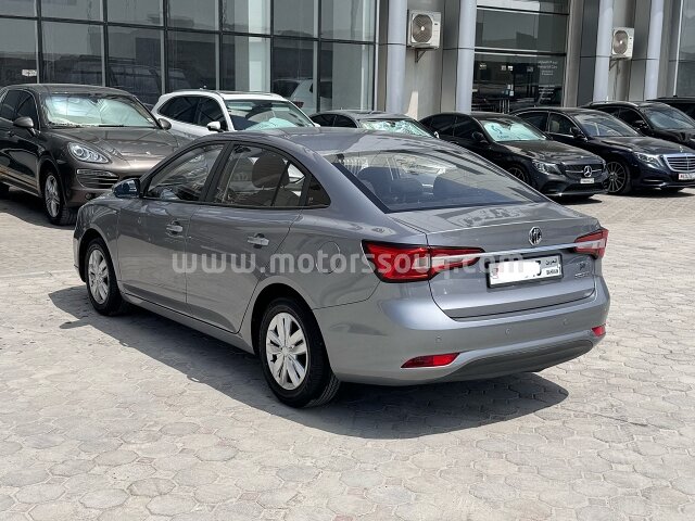 2020 MG 5