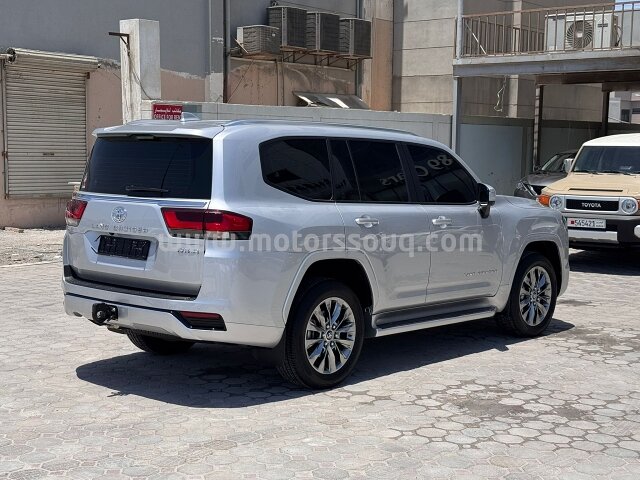 2025 Toyota Land Cruiser