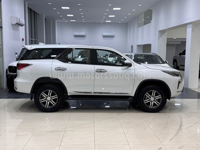 2025 Toyota Fortuner