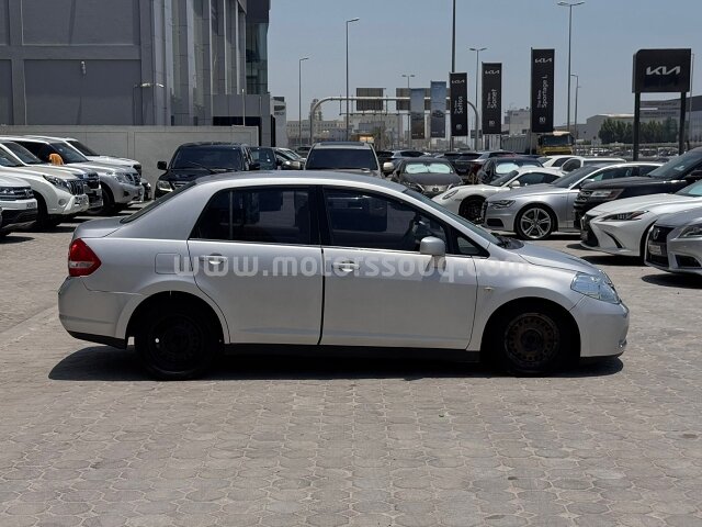 2010 Nissan Tiida