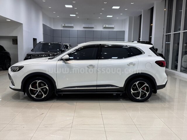 2024 MG HS