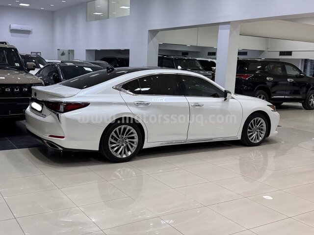 2023 Lexus ES