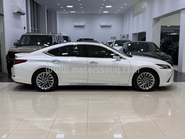 2023 Lexus ES