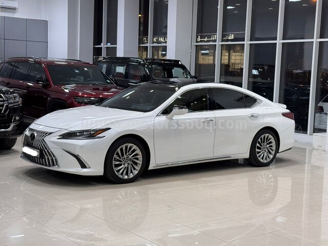 2023 Lexus ES