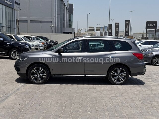 2018 نيسان باث فايندر