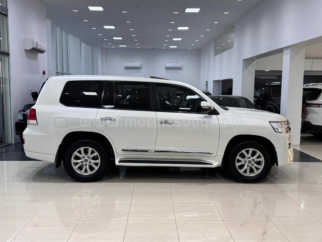 2017 Toyota Land Cruiser