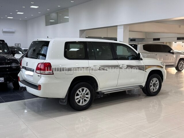 2010 Toyota Land Cruiser