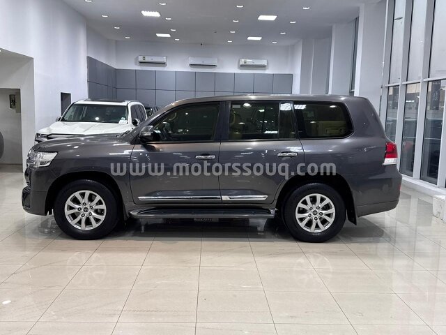 2018 Toyota Land Cruiser