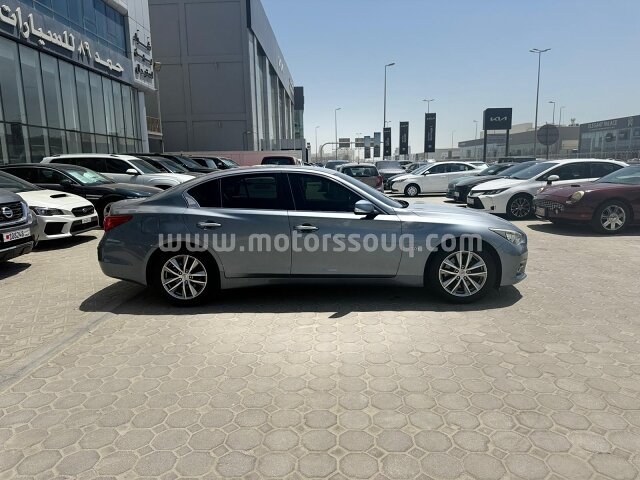 2015 Infiniti Q50
