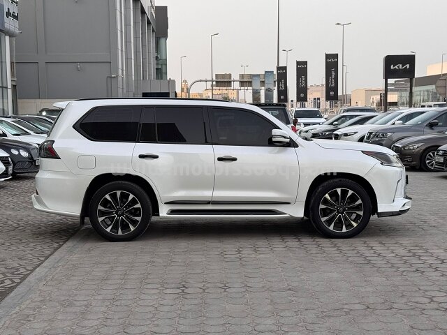 2016 Lexus LX