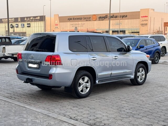 2013 Toyota Land Cruiser