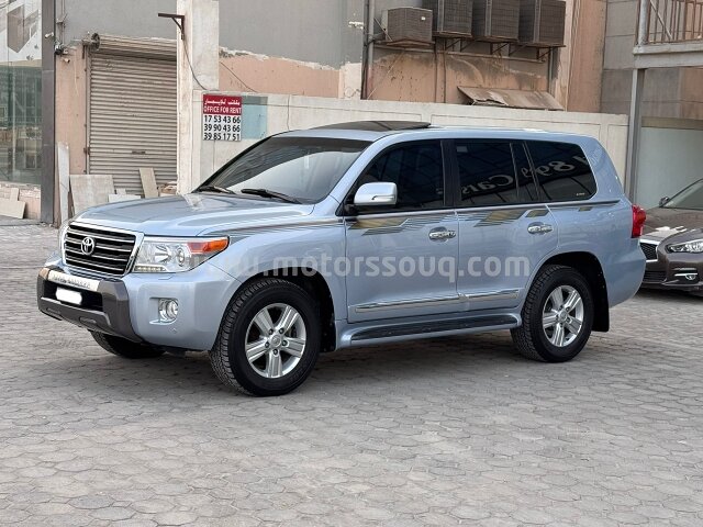 2013 Toyota Land Cruiser