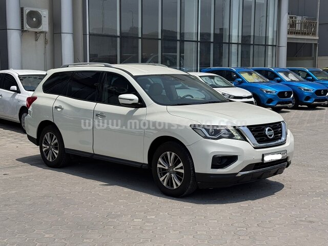 2019 نيسان باث فايندر