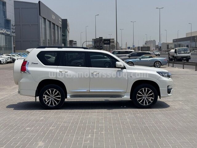 2022 Toyota Prado
