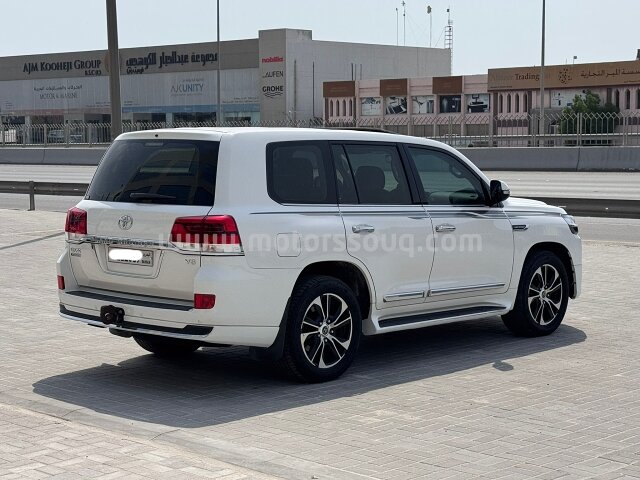 2021 Toyota Land Cruiser