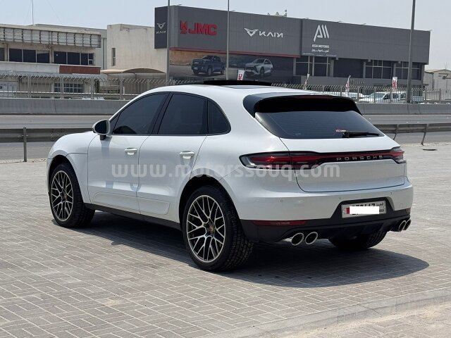 2021 Porsche Macan