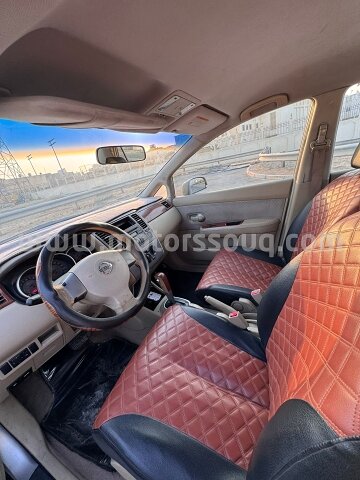 2008 نيسان تيدا