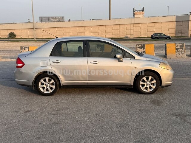 2008 نيسان تيدا