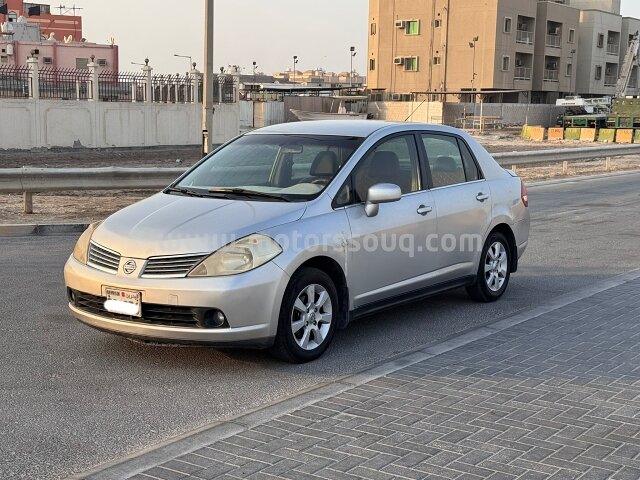 2008 نيسان تيدا