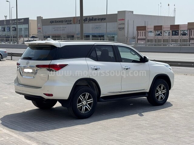 2020 Toyota Fortuner