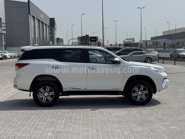 2020 Toyota Fortuner