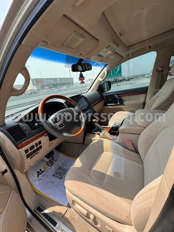 2012 Toyota Land Cruiser
