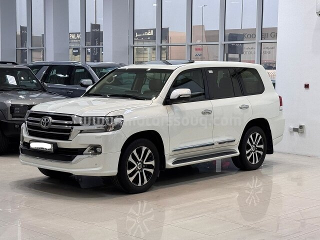 2019 Toyota Land Cruiser