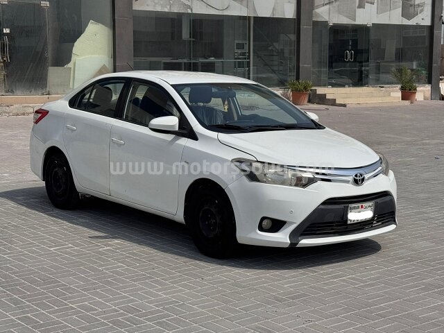 2015 تويوتا يارس