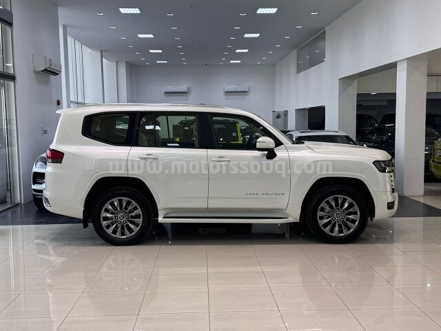 2025 Toyota Land Cruiser