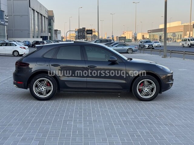 2017 Porsche Macan