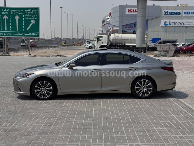 2020 Lexus ES