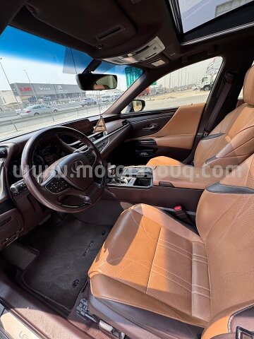 2020 Lexus ES