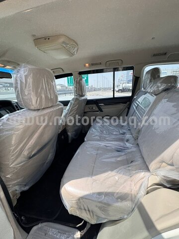 2015 Mitsubishi Pajero