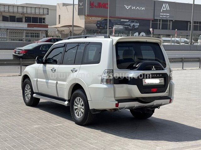 2015 Mitsubishi Pajero