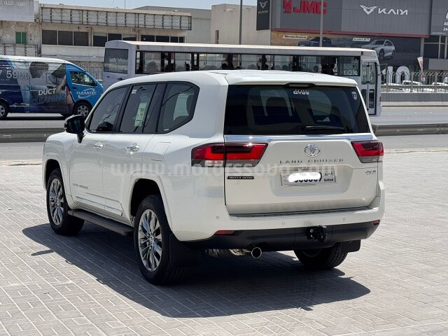 2024 Toyota Land Cruiser