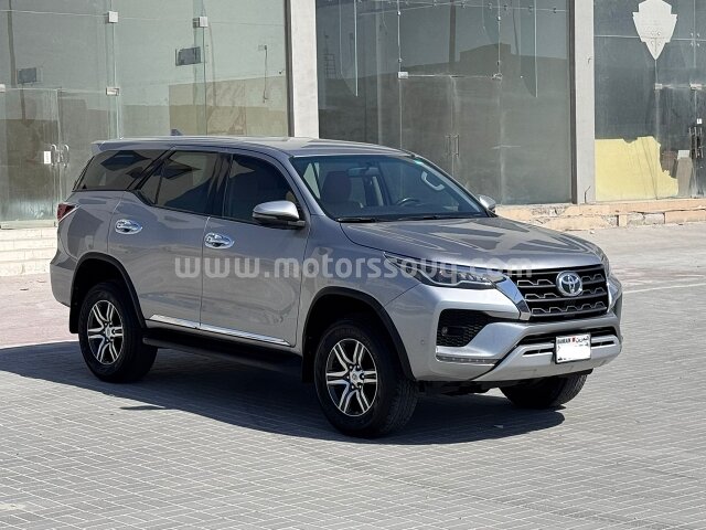 2021 Toyota Fortuner
