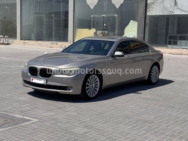 2012 بي إم دبليو 750