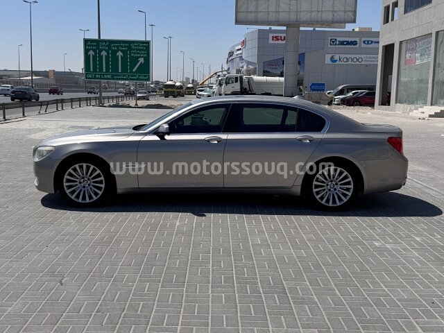 2012 بي إم دبليو 750