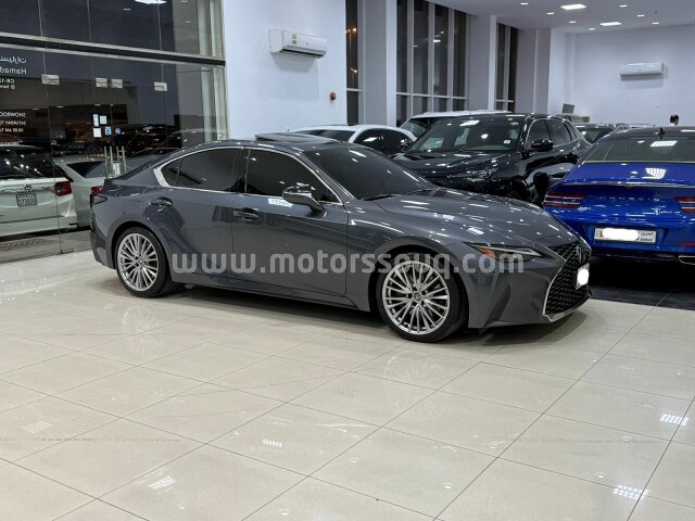 2023 Lexus IS