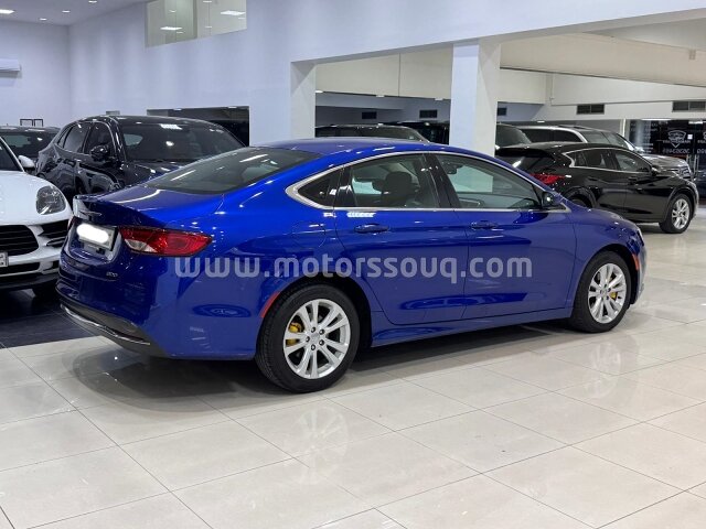 2017 كرايسلر 300