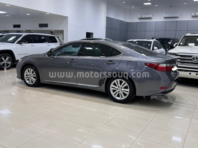 2015 Lexus ES