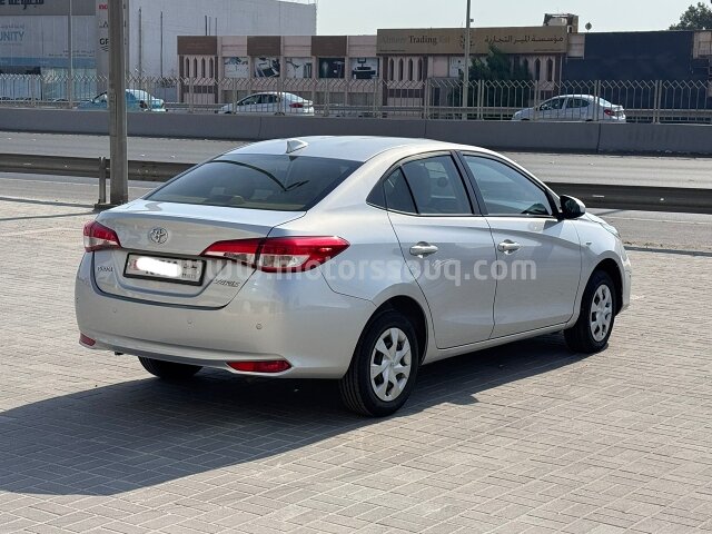 2021 تويوتا يارس