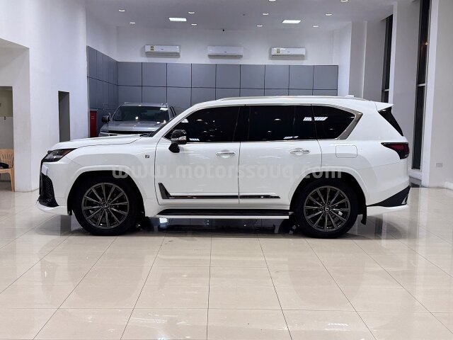 2025 Lexus LX
