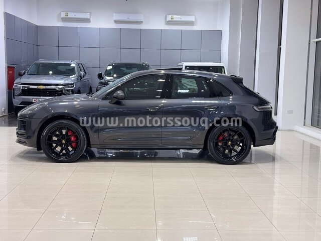 2022 Porsche Macan