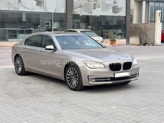 2015 بي إم دبليو الفئة السابعة
