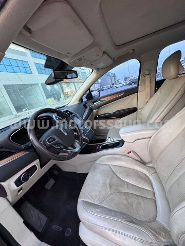 2015 Lincoln MKS