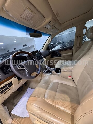 2017 Toyota Land Cruiser